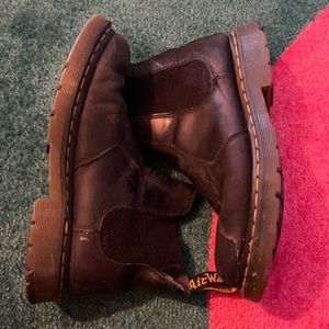 Dr Marten Chelsea boots